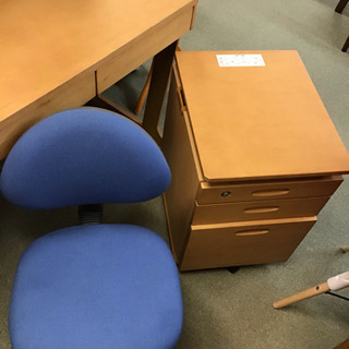 イトーキ 学習デスクの画像