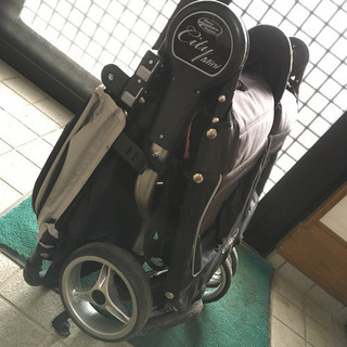双子用ベビーカー　ベビージョガーシティミニダブルの画像