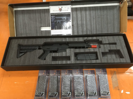 キングアームズ　SIG556 カービン　ショートモデル　ブローバック　電動ガン　マガジン6本付き
