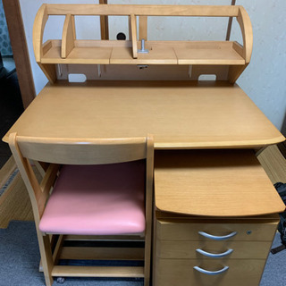 （取引終了）カリモクの学習机
