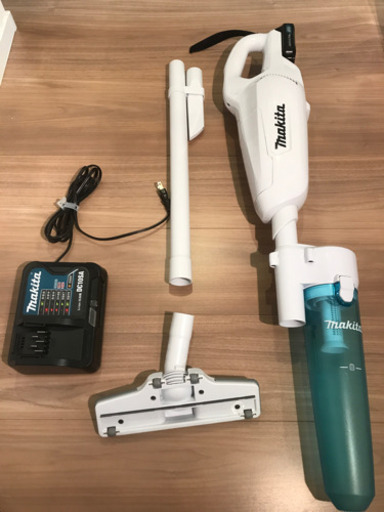 マキタ　コードレス掃除機　CL107FD サイクロンアタッチメント付き