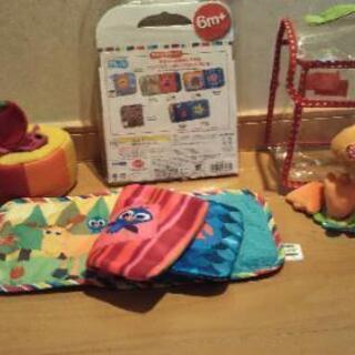 【取引中】布えほん&未使用の爪切りなど