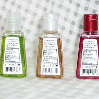 Bath&BodyWorks　バス＆ボディワークス　29mL　洗い流さないタイプ　ハンドジェル　3種類セット　フレッシュバルサム　キャンディーカネブリス　ウィンタークランベリーの画像