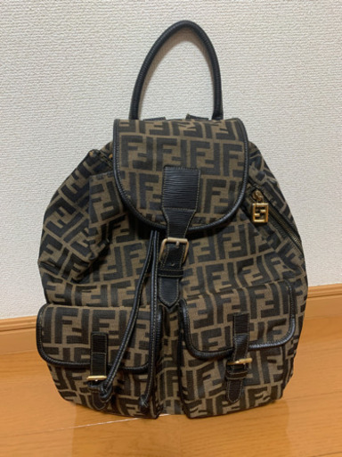 【取引中】FENDI リュック ※値下げ交渉可
