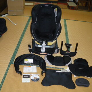 COMBIのチャイルドシ－トです。