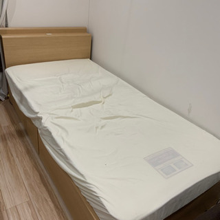 ベッド ベッドマット 4年使用　シングルの画像