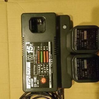 充電器×1、バッテリーパック×2セットの画像
