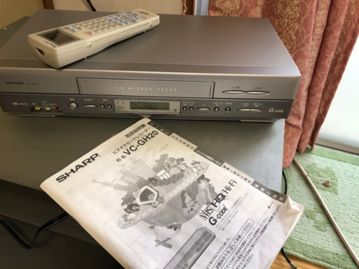 シャープ　VHS ビデオカセットプレーヤー