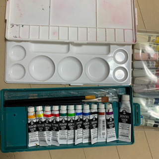 絵の具セットの画像