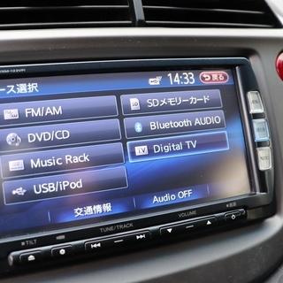 ホンダ　フィット　雪道安心４WD　平成25年4月式　ＢＴ音楽・地デジ・バックカメラ・インテリジェントキー・ＥＴＣ　快適快適♪の画像
