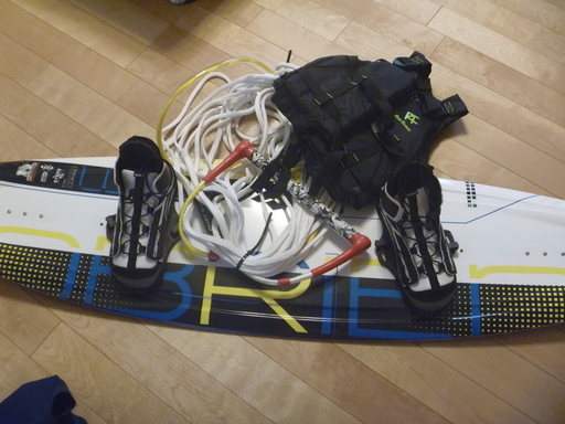 【値下げ】ウェイクボード/ハンドルライン(ロープ)/ライフジャケット