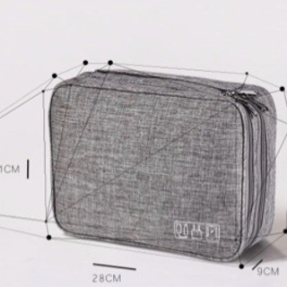 【新品】ipad ケーブル収納　マルチケース　二層式　の画像