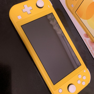 ニンテンドー　スィッチ　switch ライト　イエロー　の画像