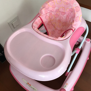 歩行器　テーブルにもなりますの画像