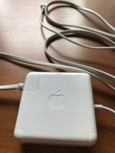 MacBook Pro 17, Late 2011, 2.4Ghz Core i7, 8GB RAM, 1TB 7200RPM HDD　使用頻度僅か　美品