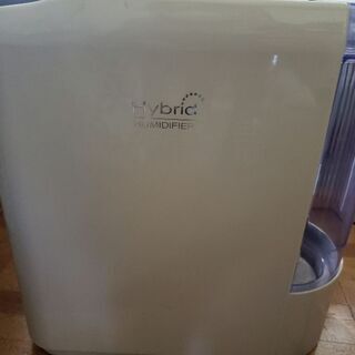 いろいろな機能付きの加湿器。中古。の画像