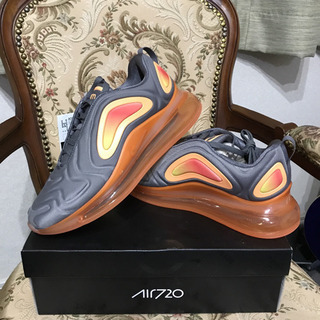 新品　NIKE  AIR MAX 720  27cm