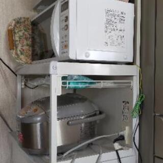 米びつ付きレンジ台の画像