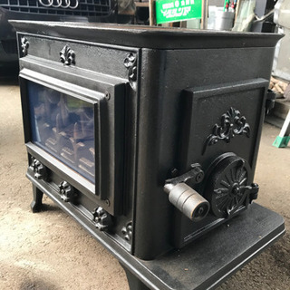 北欧薪ストーブ、鋳物薪ストーブ、天使の薪ストーブ、ヨーロッパ薪ストーブ？ 大型鋳物の薪ストーブ