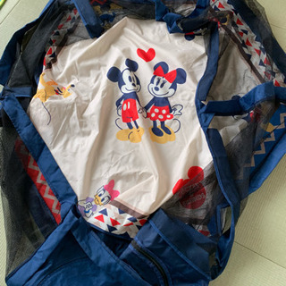 販売中【美品】ミッキー＆ミニー 畳めるポータブルサークル☆箱ありの画像