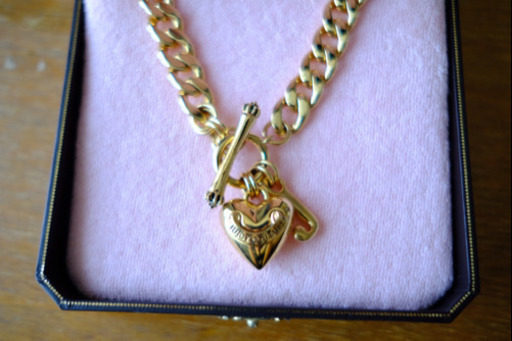 JUICY COUTUREのアクセサリー