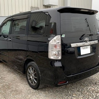人気のZRR70ヴォクシーZS煌Ⅱ黒.2WD.車検取り立て☆両側パワスラ☆人気の黒☆ワンオーナー☆絶好調！の画像