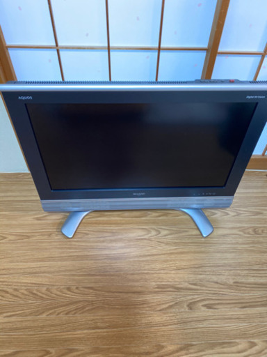 SHARP AQUOS 32型　2006年製