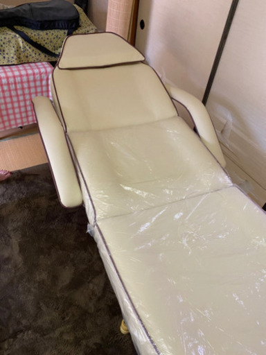 エステ用ベッド決まりました