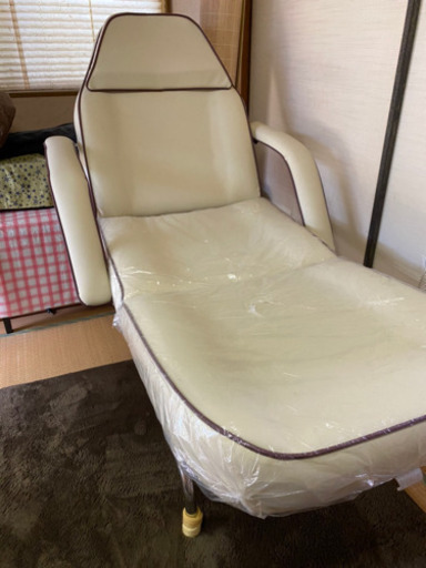 エステ用ベッド決まりました