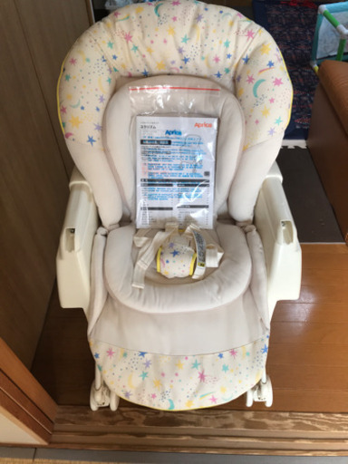 売り切り！未使用に近い　aprica（アップリカ ）ユラリズム　ベビーベッド、チェア　お安く譲ります