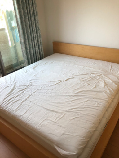 キングサイズ　ベッド　IKEA