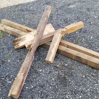 キャンプファイヤー用角材　差し上げます