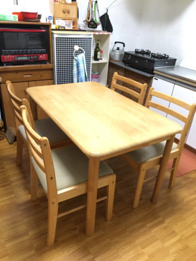 ダイニングテーブル