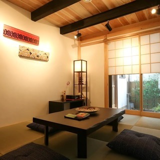 【地下鉄烏丸線五条駅から3分、フルリノベーションした京町屋をウィークリー賃貸♪】 京都駅から徒歩13分 Wi-Fi無料 − 京都府