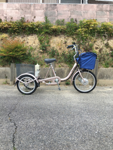 エンドウ商事　電動アシスト三輪車　ラクッカル　K-RKK00