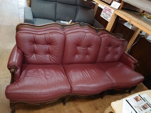 【値下げしました】カリモク　Domani　LOUIS　XVシリーズ　本革3Pソファ