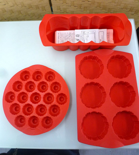 大幅値下げ！ まとめ売り！ タッパーウェア Tupperware シリコンベーキングフォーム ローフ クラウンジュエル ラウンド タルトレット フラワー型