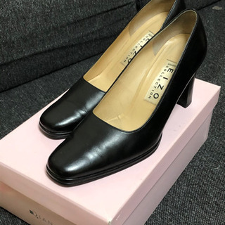 パンプス　天然皮革　黒　23.5 EIZOの画像