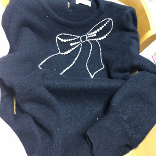新品のセーターの画像