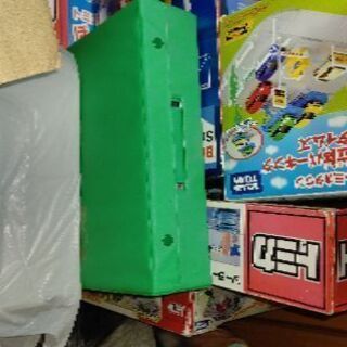 トミカ等々たくさんの画像