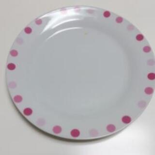 お皿3枚(1枚ブランドプレート)の画像