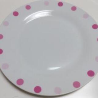 お皿3枚(1枚ブランドプレート)の画像