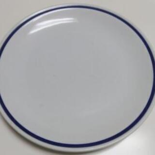 お皿3枚(1枚ブランドプレート)の画像