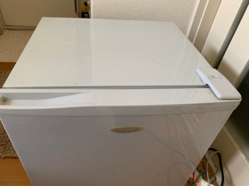 2013年製　ハイアール冷凍庫　38L