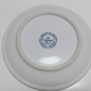 お皿3枚(1枚ブランドプレート)の画像