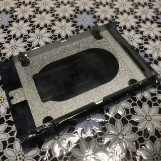 東芝　dynabook T552シリーズ　HDDマウンタの画像