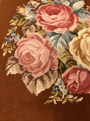 ヨーロピアンスツール　花刺繍