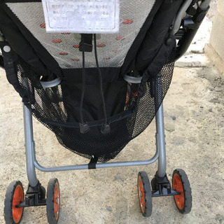 アップリカ ベビーカーの画像