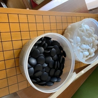 差し上げます　折りたたみ式碁盤と碁石