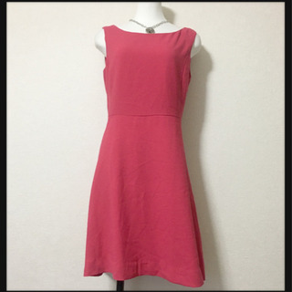 ご購入者様決定 [BANANA REPUBLIC]ワンピース 赤ノースリーブシンプル 大人可愛いの画像